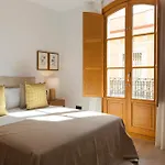 - Gracia 3-b Appartement *